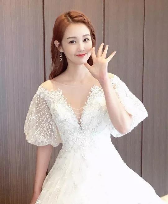 前妻还是韩星劈腿丑闻的女主!_徐章勋