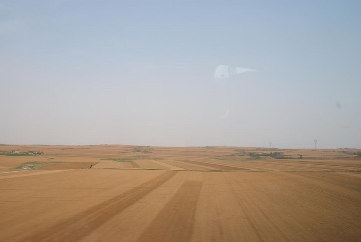 背着老婆藏私房钱的生肖男