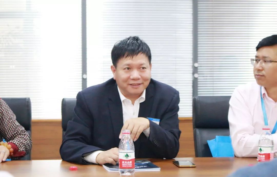 座谈会上,杰克集团副总裁陈华贵先生对参访一行的到来表示热烈欢迎.