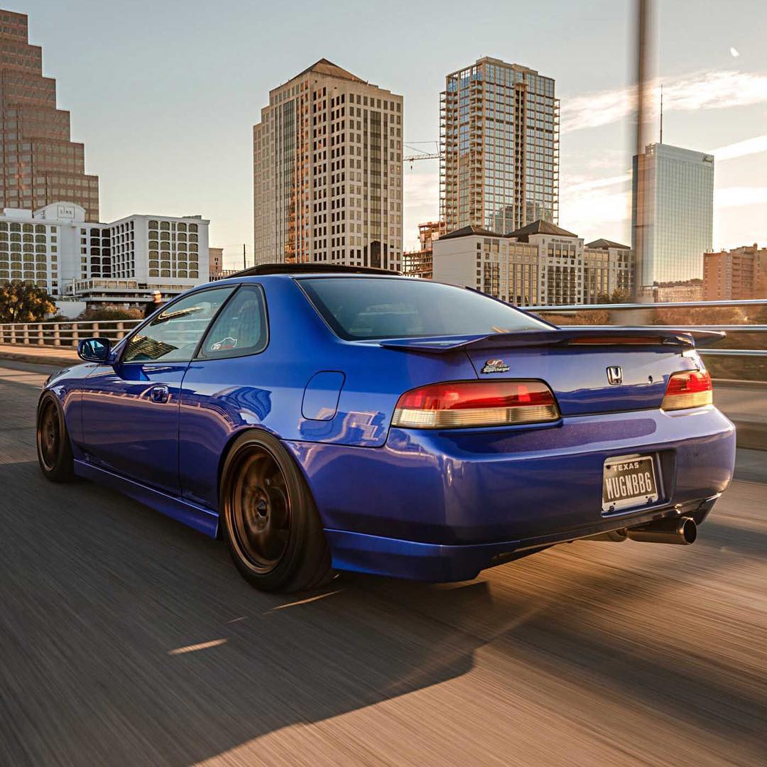 采用蓝色珍珠漆的本田prelude,拥有完美的姿态!