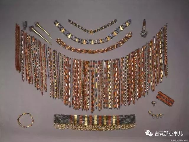 乌尔王陵宝藏中的红玉髓(及古珠赏析)