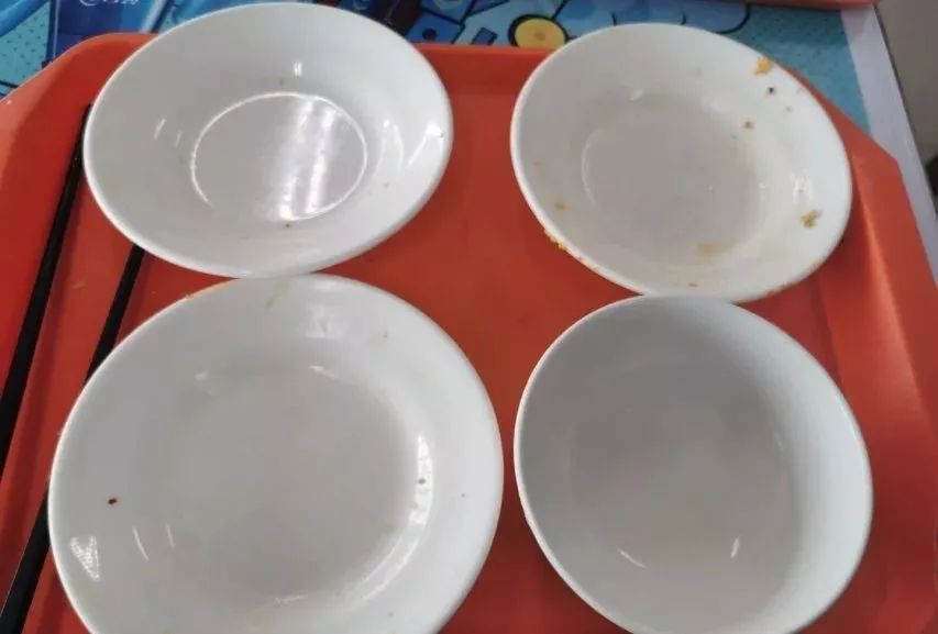 光盘行动 | 一粥一饭当思来之不易,半丝半缕恒念物力维艰_食堂