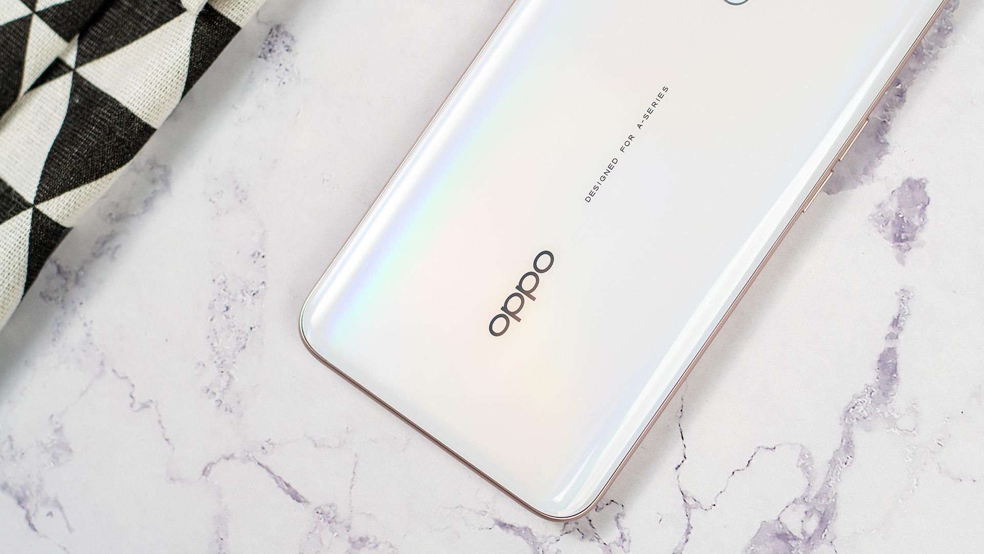 傲人颜值,超强续航 oppo a11流云白图赏