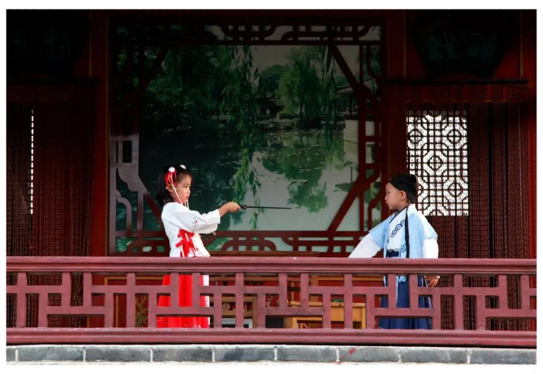 看这里告诉你什么是青梅竹马两小无猜