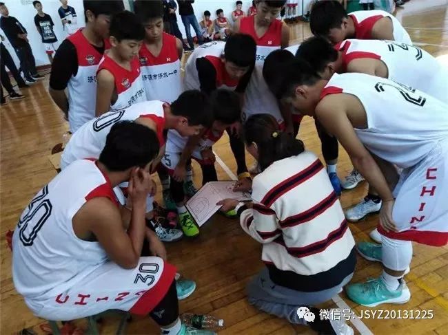 济水一中男篮不畏"强敌",再创佳绩!