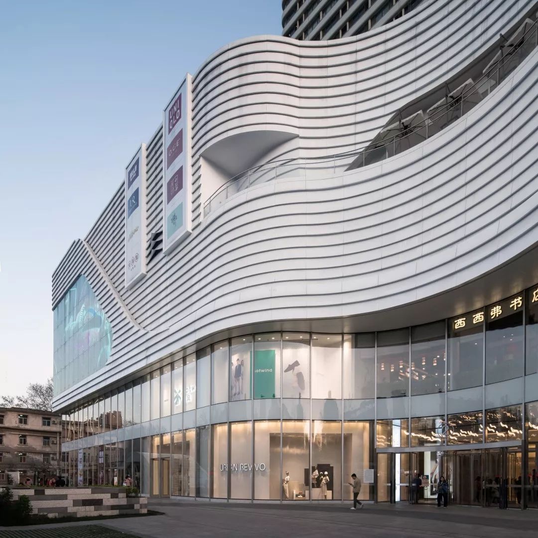 momopark西安地铁置业时代广场地铁上盖城市生活目的地