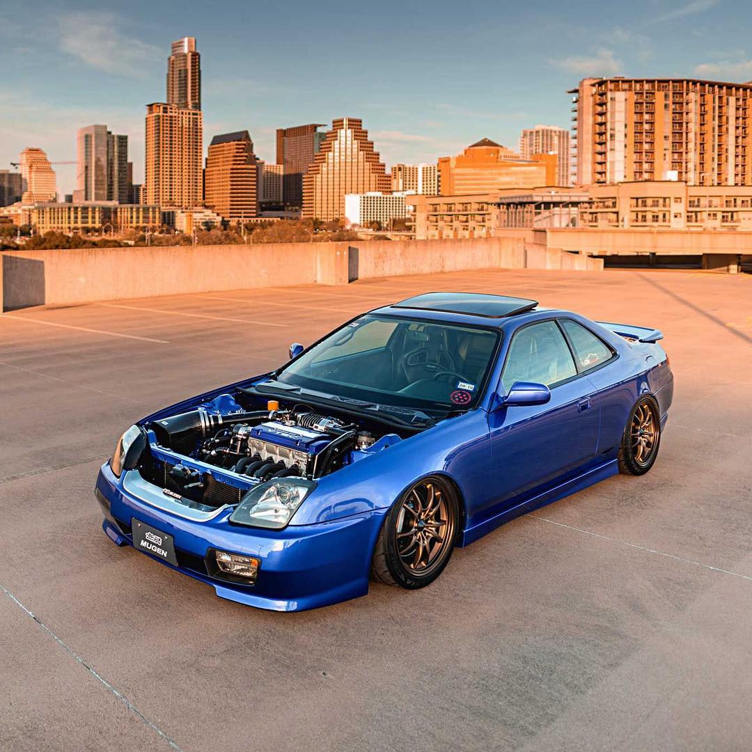 采用蓝色珍珠漆的本田prelude,拥有完美的姿态!