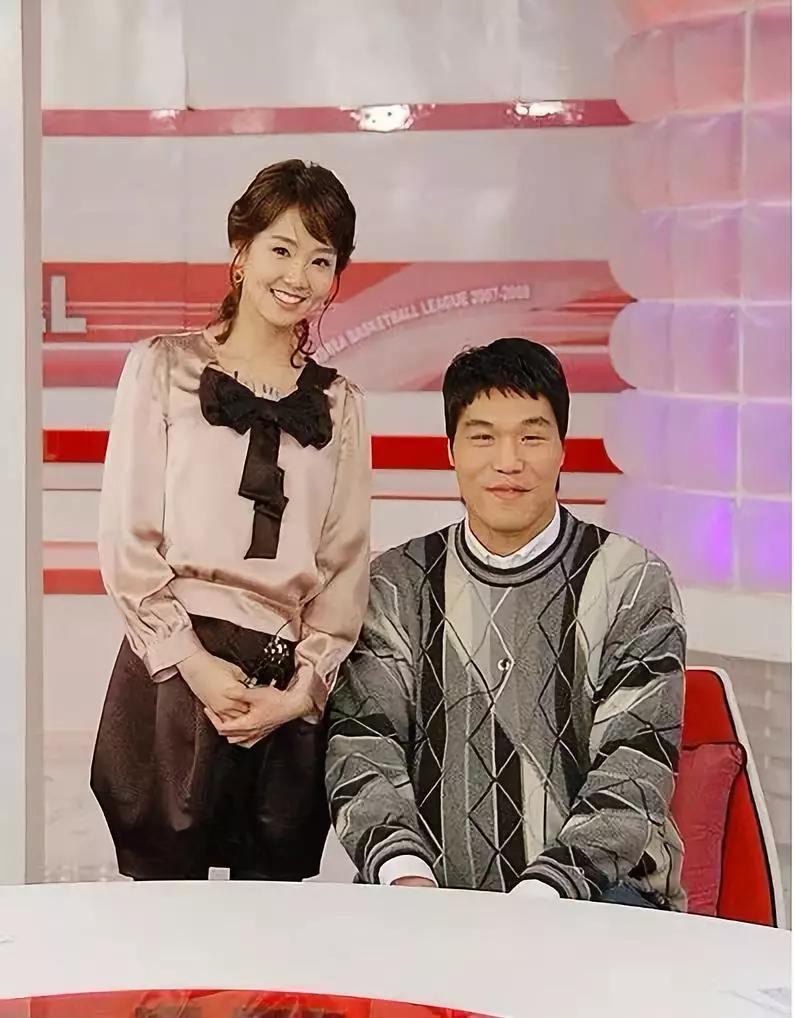 前妻还是韩星劈腿丑闻的女主!_徐章勋