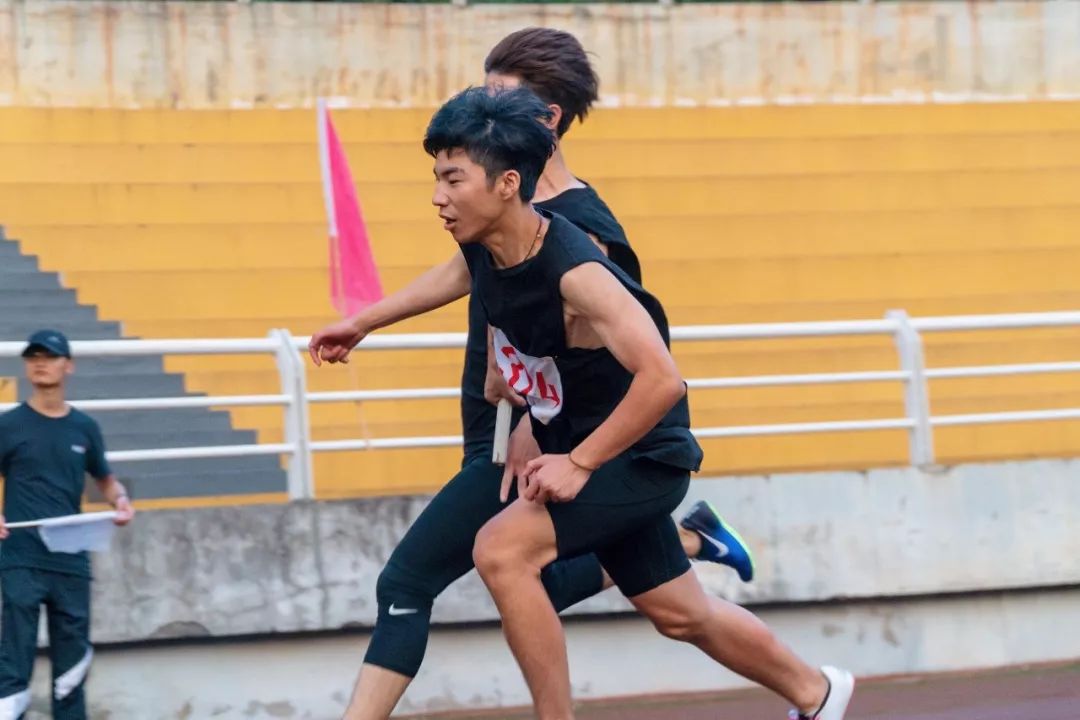 燃起来青春赛道乘风奔跑浙科冲冲冲