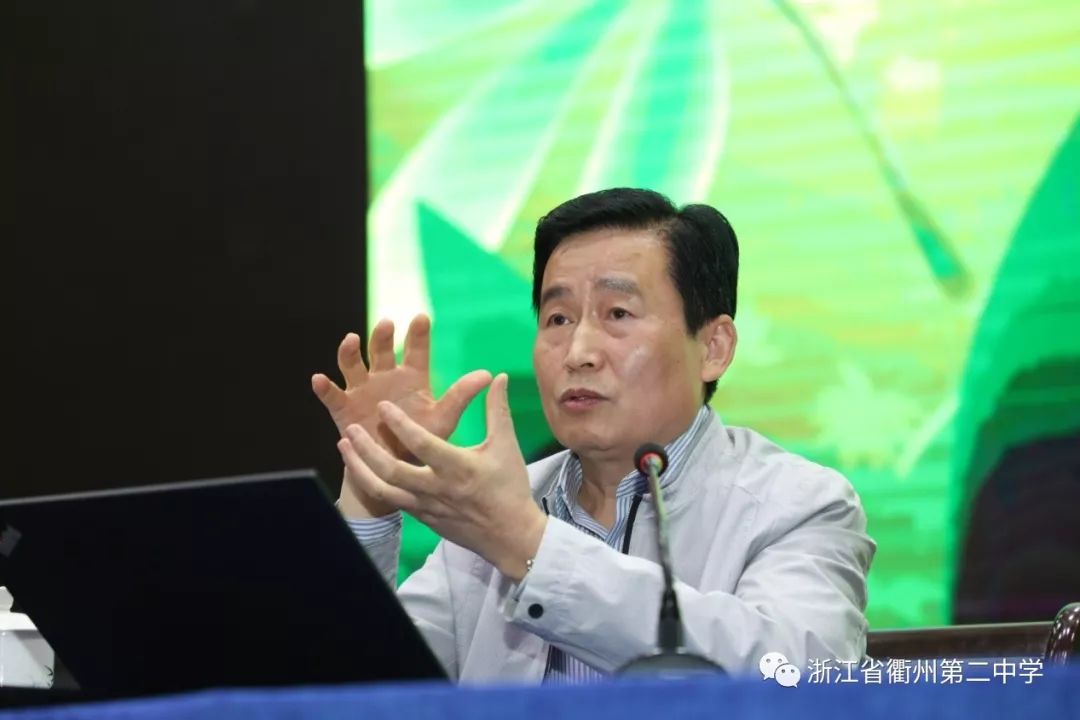 教师要有元旦情愫教育专家刘宝剑衢州二中谈教师的职业自觉