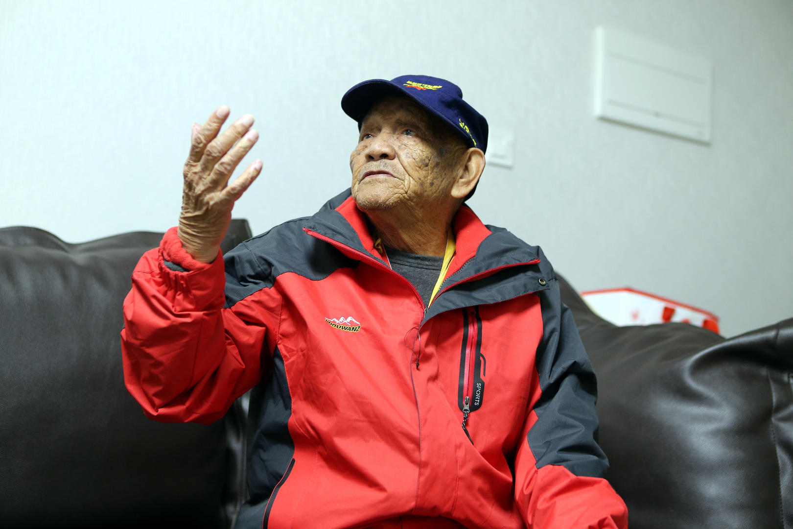 儿子网贷数十万后失联 百岁抗战老兵身陷被催债困境_苏勇