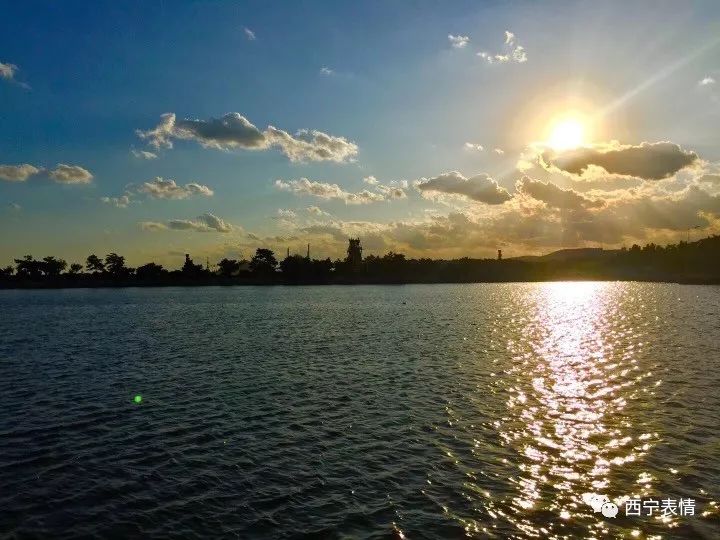 浅若夏沫观海上日出