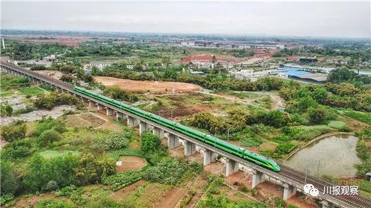 宁波—成都k422/3次杭州—成都东k529/32/29次北京西—重庆k589次南宁