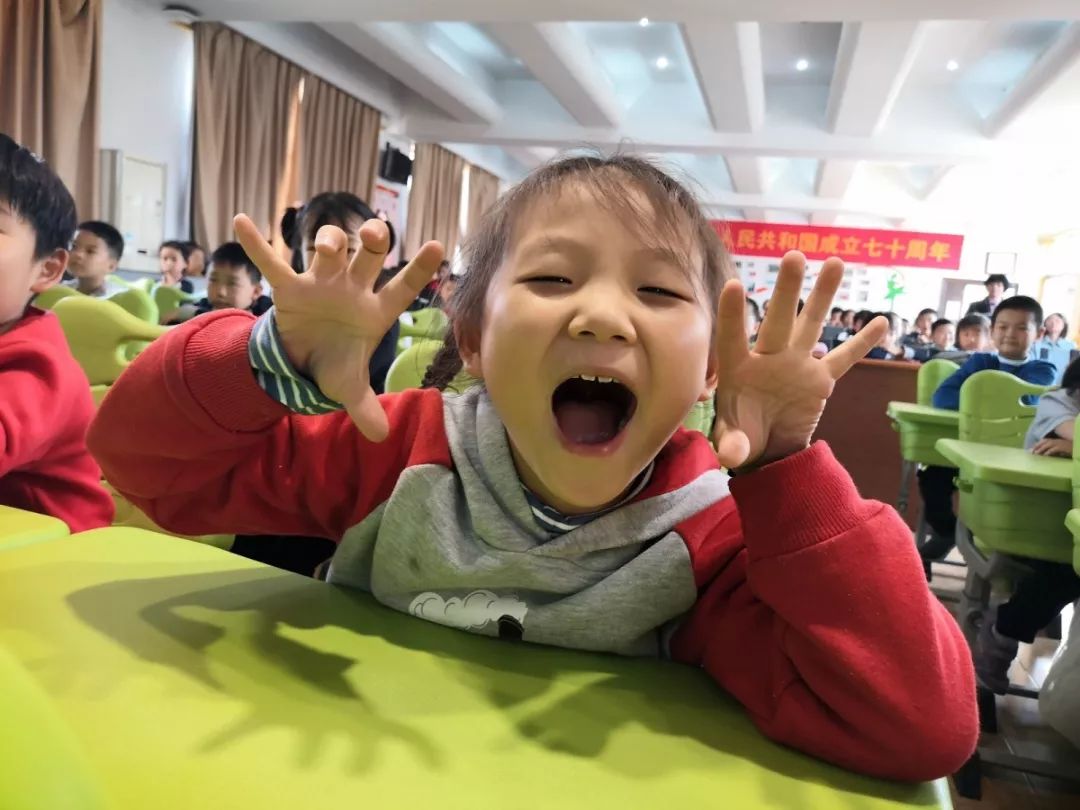 校园新闻探索恐龙世界恐龙公益知识讲座走进汉口路小学