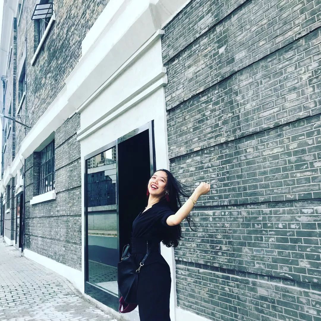 正青春校友专访邓雯在迷茫与压力的熔炉中提炼价值