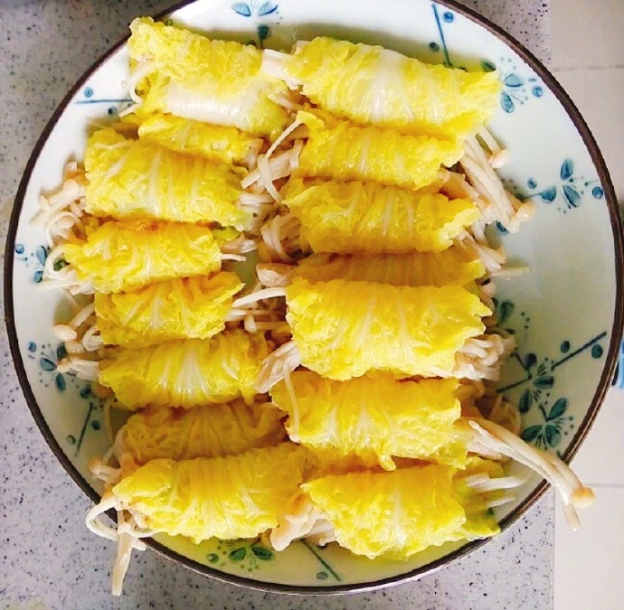 没热量没脂肪的娃娃菜卷金针菇