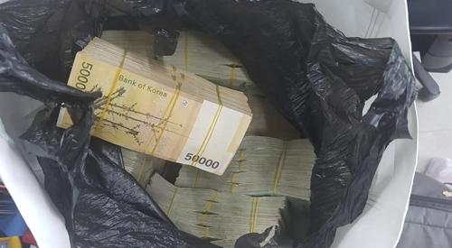 中国男子在韩国地铁遗失60万现金警方物归原主