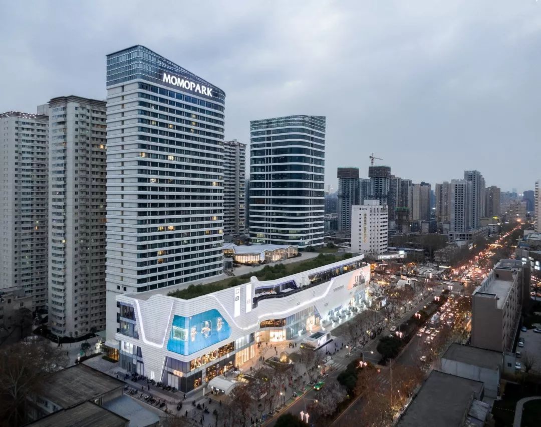 momopark西安地铁置业时代广场地铁上盖城市生活目的地