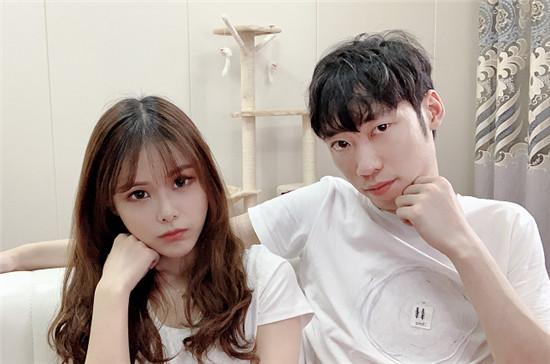 原创路人局遇上霹雳娇娃三人一车花老湿带姐妹花吃鸡网友酸了