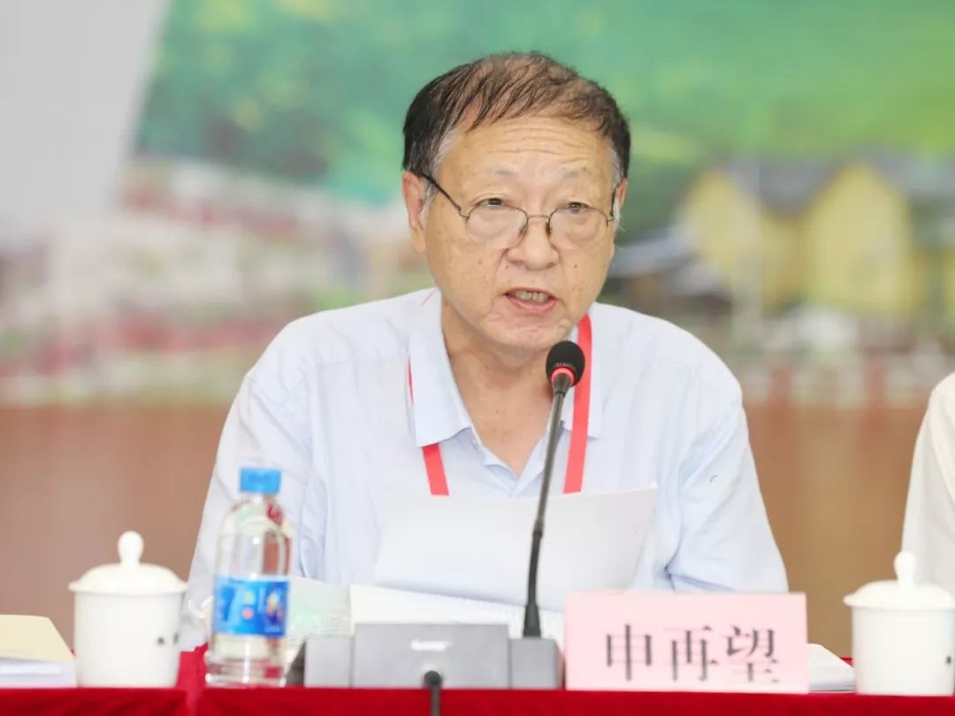 协会原顾问申再望在会上发言(胡金辉,郑坤摄)随后,革命后代代表刘武