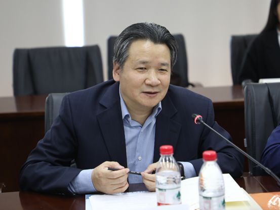 中国社会科学院财经战略研究院院长,《财经智库》主编何德旭研究员和