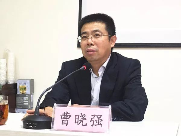 康晓琴,河南省直第三人民医院院长曹晓强,医务科副科长马亚杰出席活动