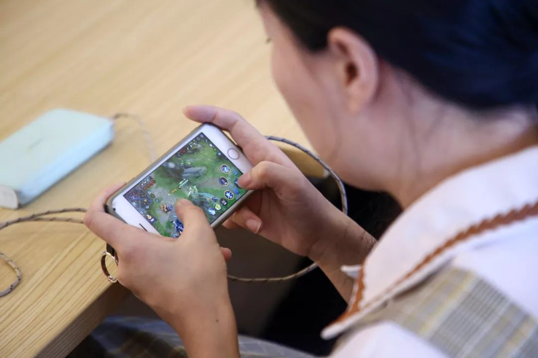 玩游戏?不!这叫电子竞技运动!