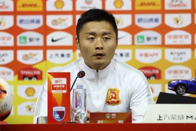 武汉卓尔客战深足赛前李铁谈保级判官职业态度决定要认真比赛