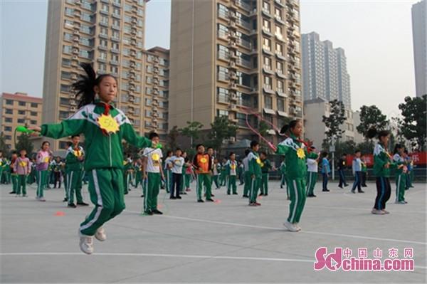 高青县中心路小学举行2019年体育达标运动会