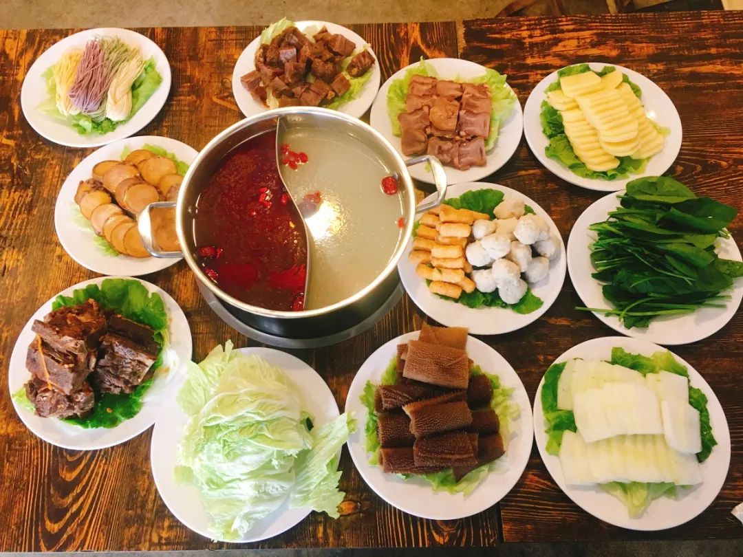 89元抢原价452元【阿卡贝拉龙虾小馆】牛肉火锅3-4人餐!