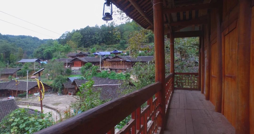 我和我的脱贫故事丨鞍子镇苗寨农房变民宿村民吃上旅游饭