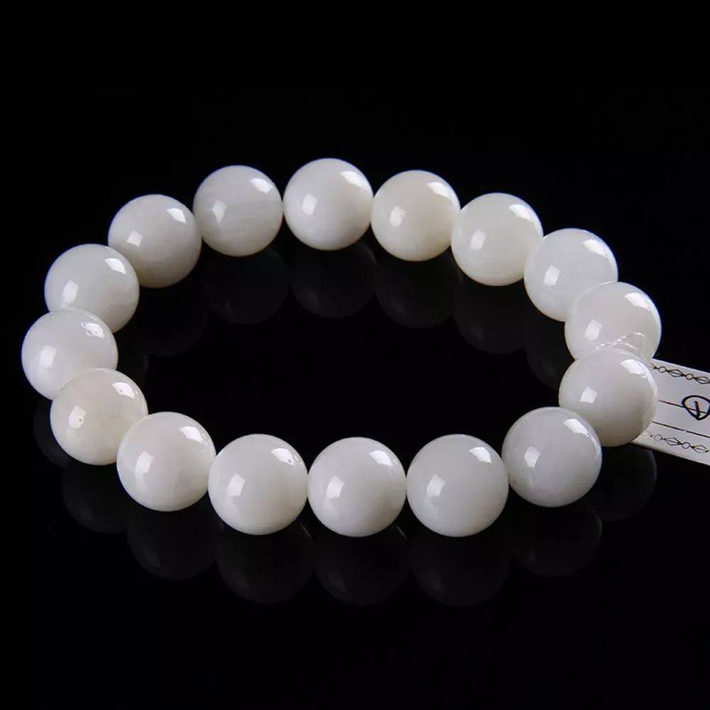 秋冬就得戴暖玉,年纪越大越适合!