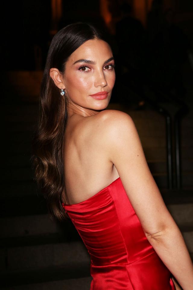 莉莉奥尔德里奇lilyaldridge参加hbo的veryralph首映