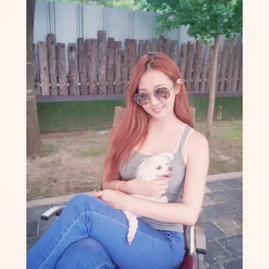 前妻还是韩星劈腿丑闻的女主!_徐章勋