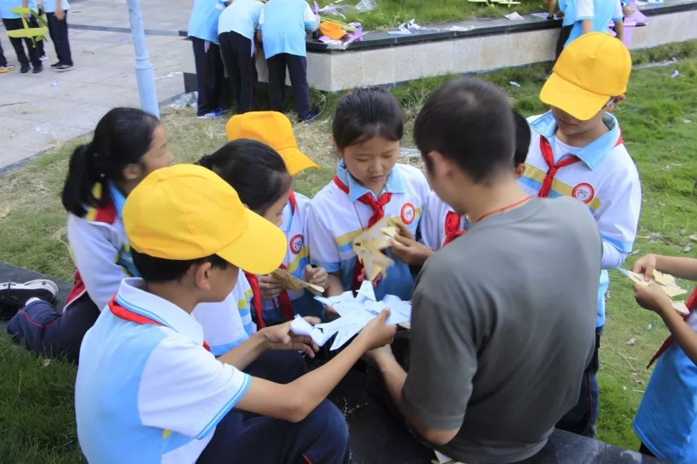 藍之夢小雛鷹愛東區花城娃娃學軍樂研學旅行活動