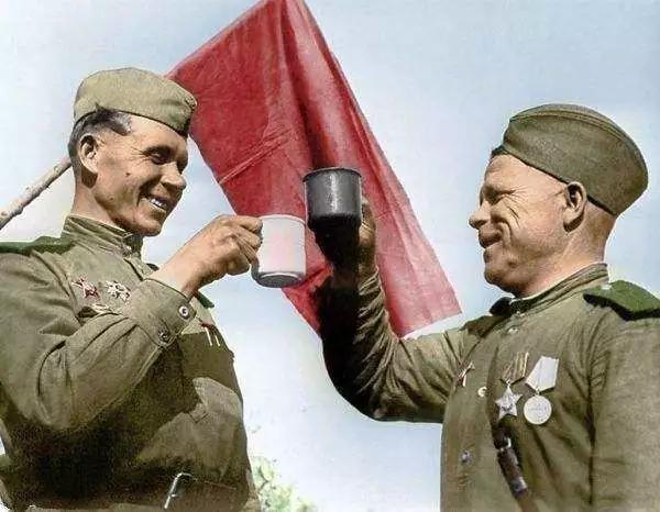 祖国需要你的胃千杯不倒换来苏27喝倒苏联将军的人究竟是谁