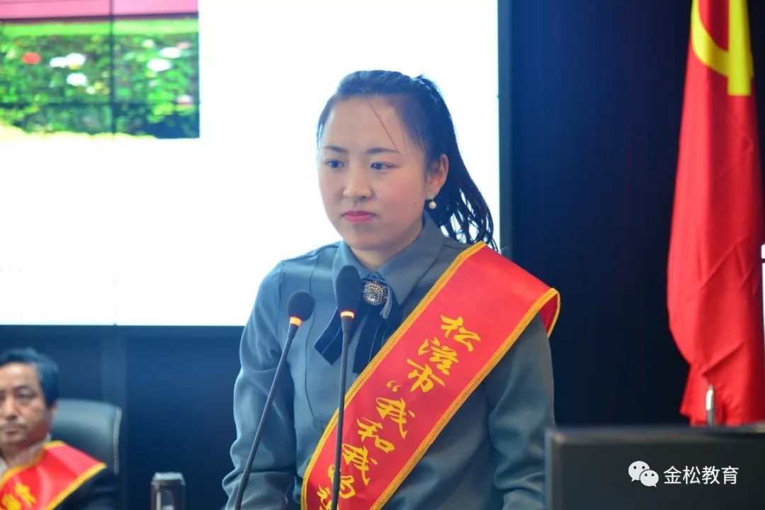 24日下午,松滋市2019年"我和我的祖国"百姓宣讲活动来到了杏花村社区