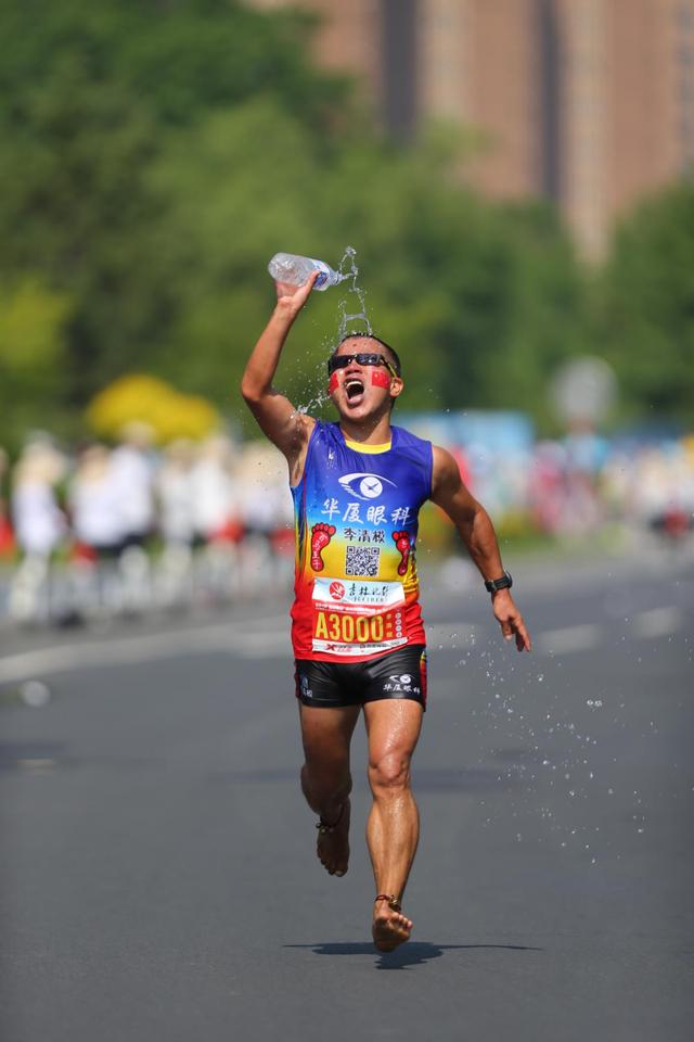 仙马迎来地道赤脚大仙他期待在家乡大展拳脚