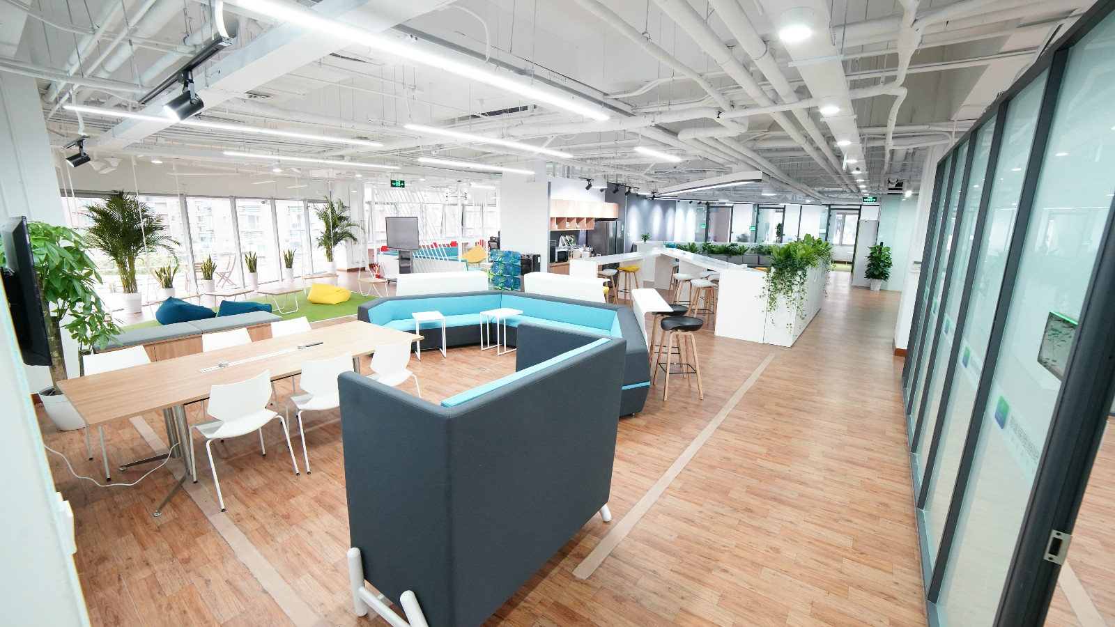 易诚"智慧职场"图片一览