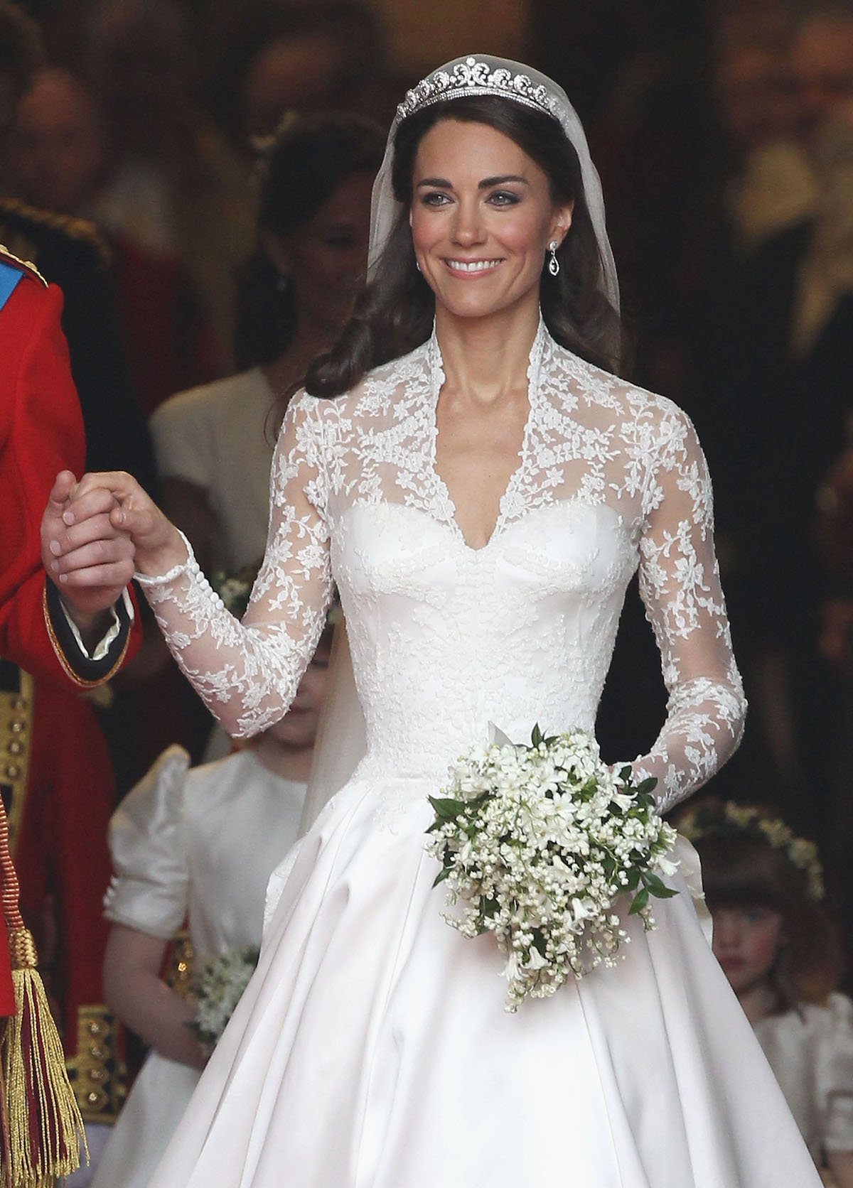 欧洲世纪婚礼上的王妃御用婚纱,你觉得谁的好看?老照片见证玄机