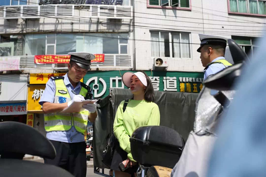 安徽民警刘建图片