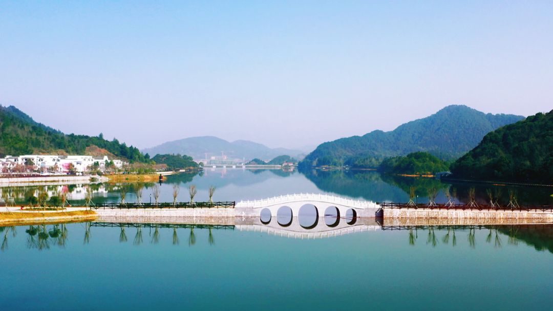 捷报德兴荣获2018年度江西省高质量发展先进县称号