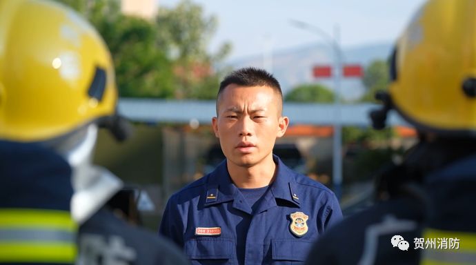 砥砺奋进担使命无悔青春铸忠诚贺州市消防救援支队特勤中队副中队长周