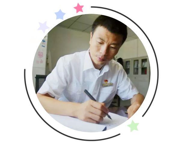 王海灵,2012年入路,从一名大学毕业生到货运员,货运