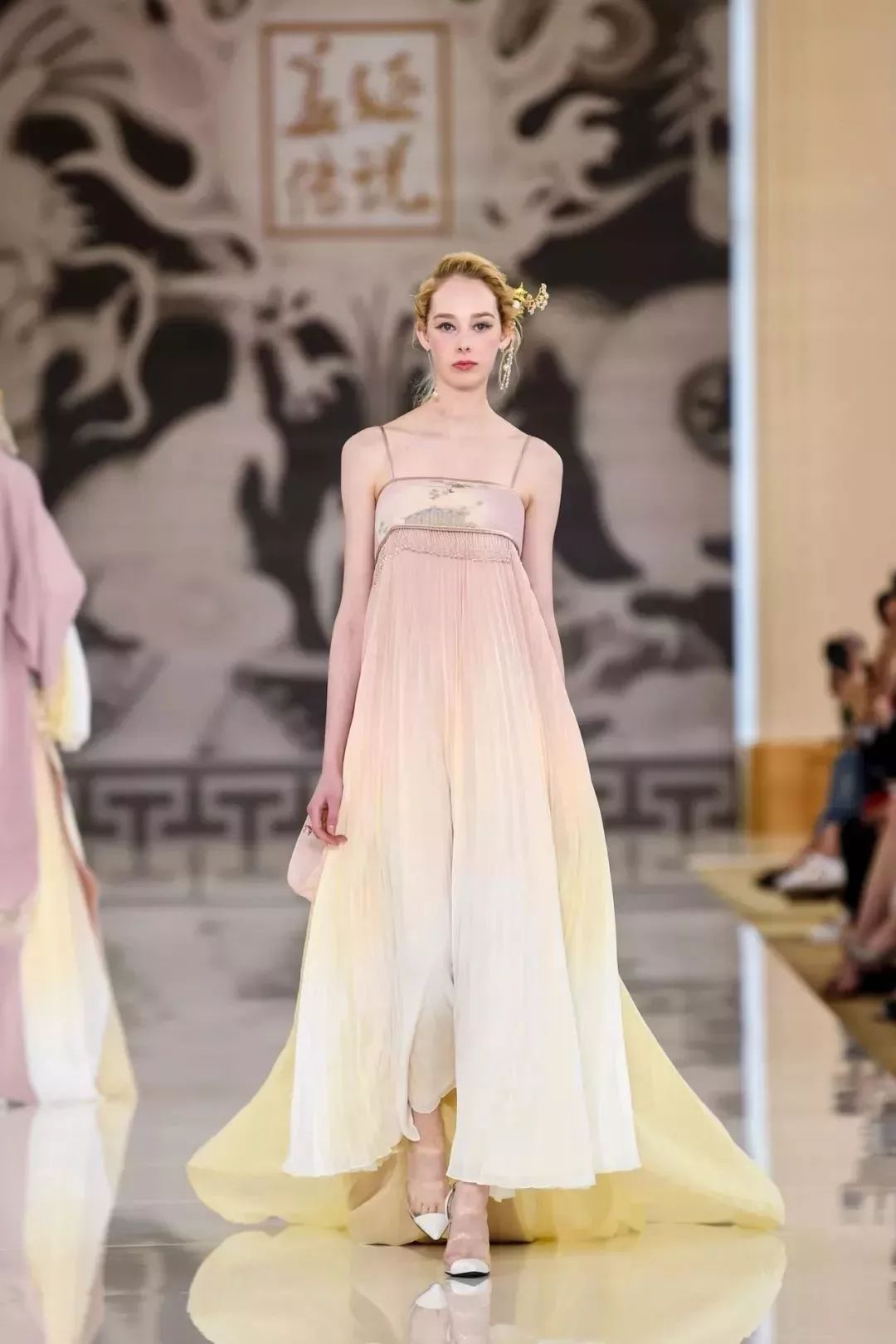 时装盖娅传说2020春夏巴黎时装周