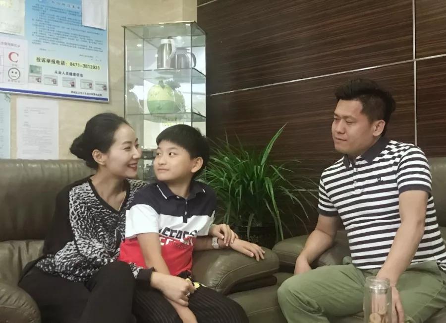 院线电影《足球少年》张耘溥搭档演员刘嘉卉,不惧阻力为梦前行