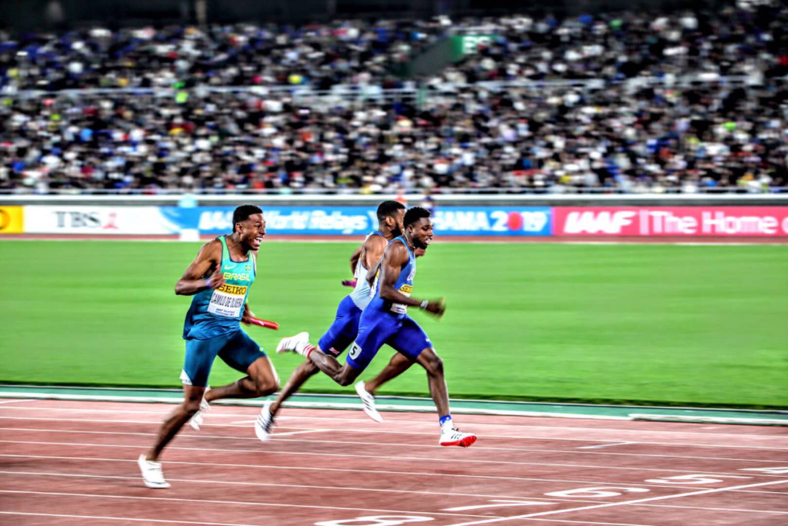 38秒68巴西短跑队采用日本上挑式摘得武汉军运会百米接力冠军