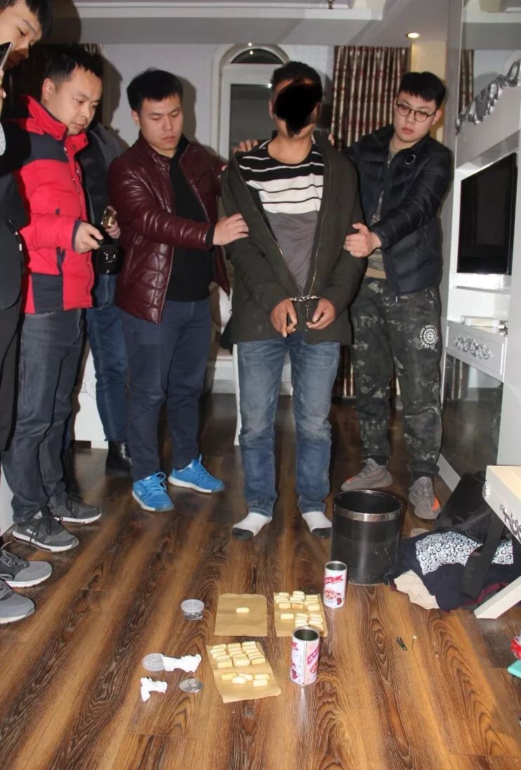 缴获海洛因300多克济南警方破获跨国人体藏毒贩毒案