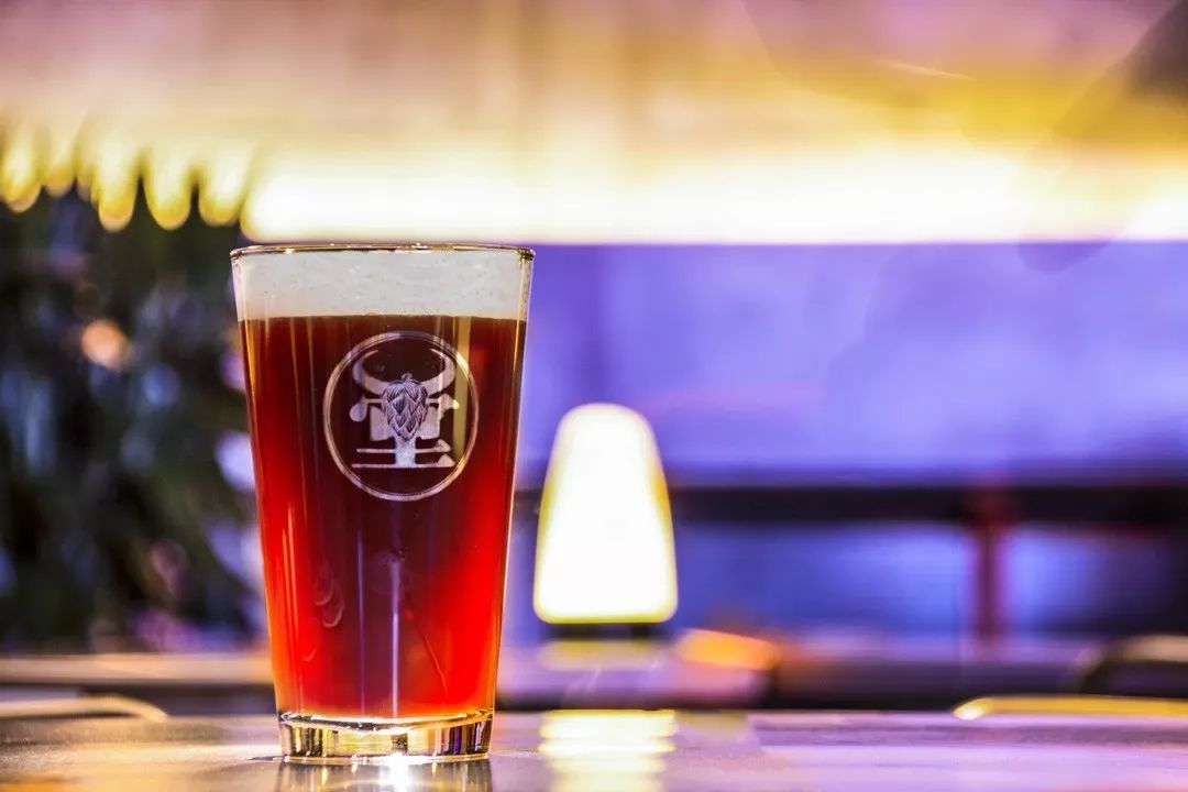 桶易达生啤全国首发牛啤堂出品的酒有多热销!