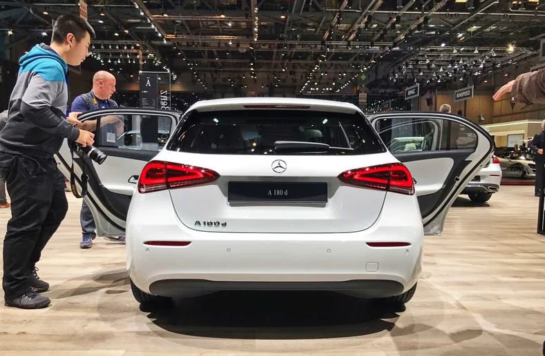 奔驰a级直降3万多现售价18万车友最便宜的奔驰